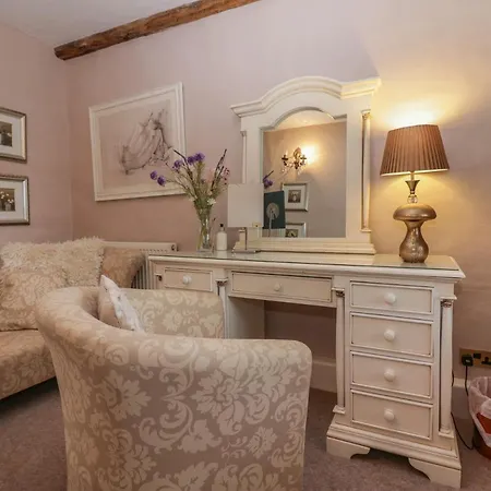 Old Book Shop 度假居