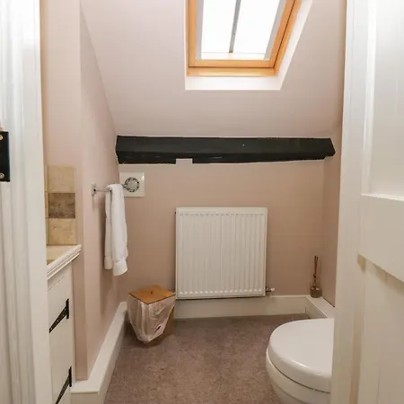 Old Book Shop 度假居 *