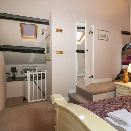 Old Book Shop 度假居