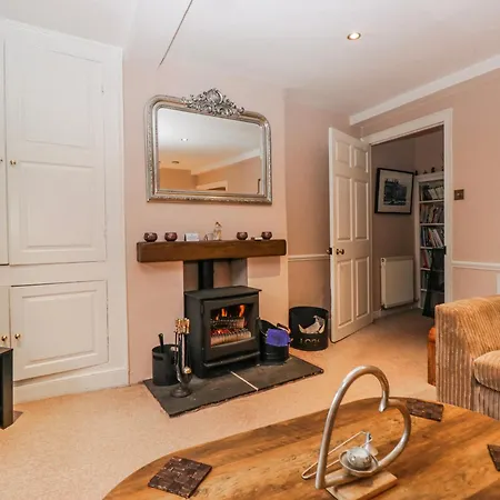 Old Book Shop * غْرانج أوفار ساندس