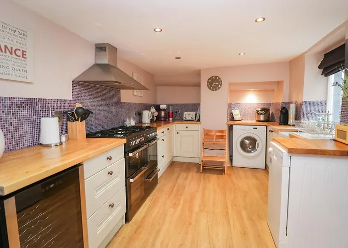 Old Book Shop بيت للعطل *