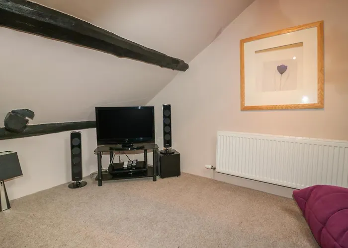 بيت للعطل Old Book Shop