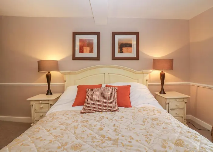 Old Book Shop بيت للعطل *