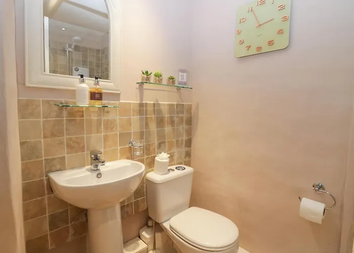 Old Book Shop * غْرانج أوفار ساندس