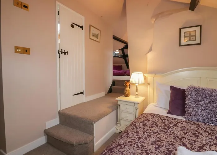 بيت للعطل Old Book Shop *