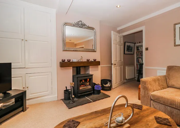 Old Book Shop * غْرانج أوفار ساندس